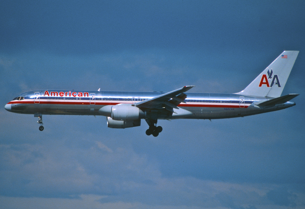 Photo of American Airlines N622AA, Boeing 757-200