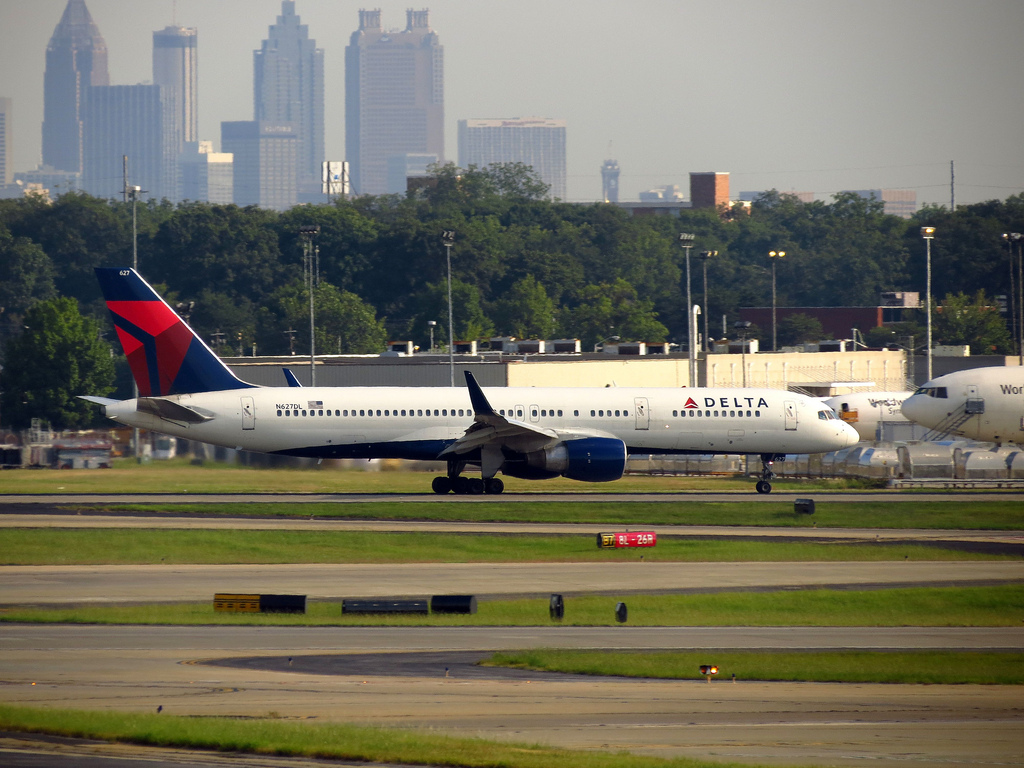 Photo of Delta Airlines N627DL, Boeing 757-200