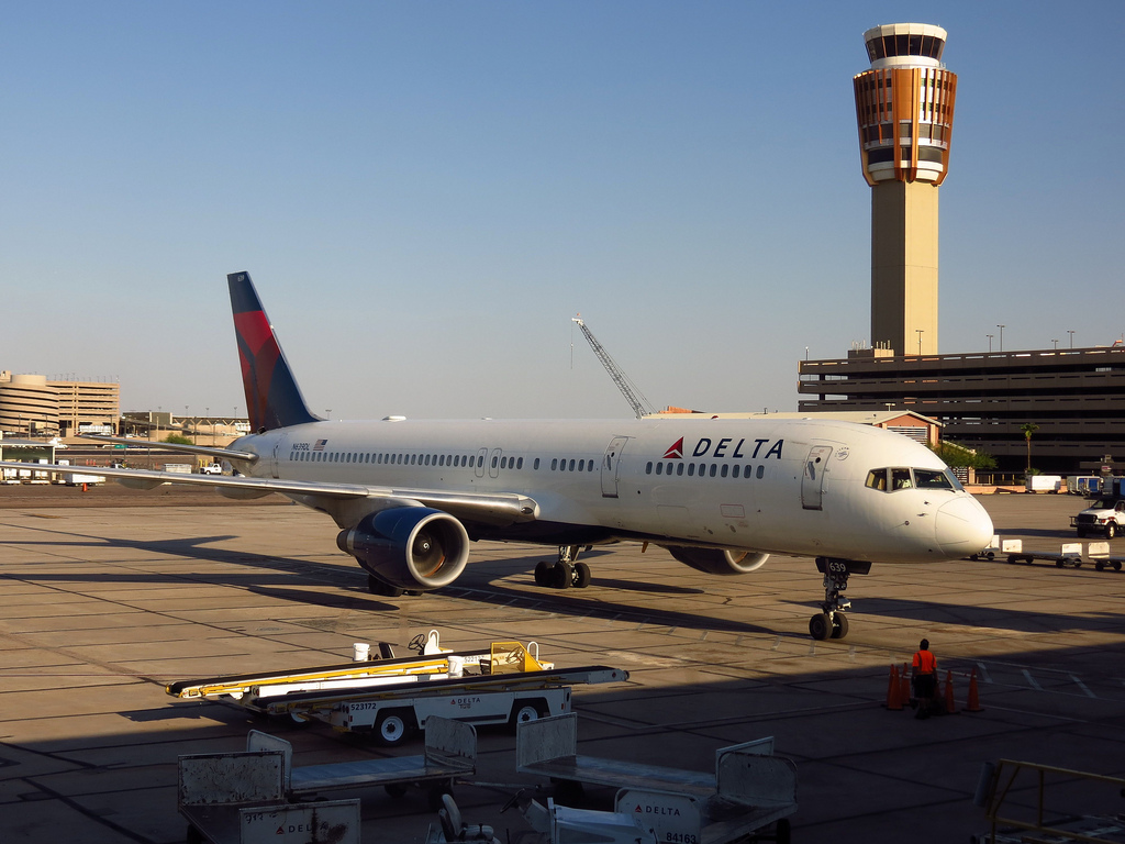 Photo of Delta Airlines N639DL, Boeing 757-200