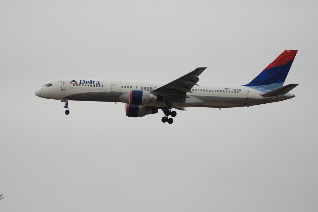 Photo of Delta Airlines N658DL, Boeing 757-200