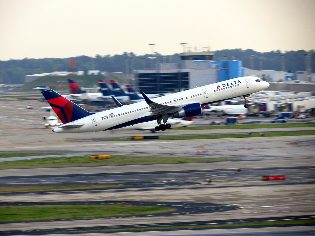 Photo of Delta Airlines N6700, Boeing 757-200