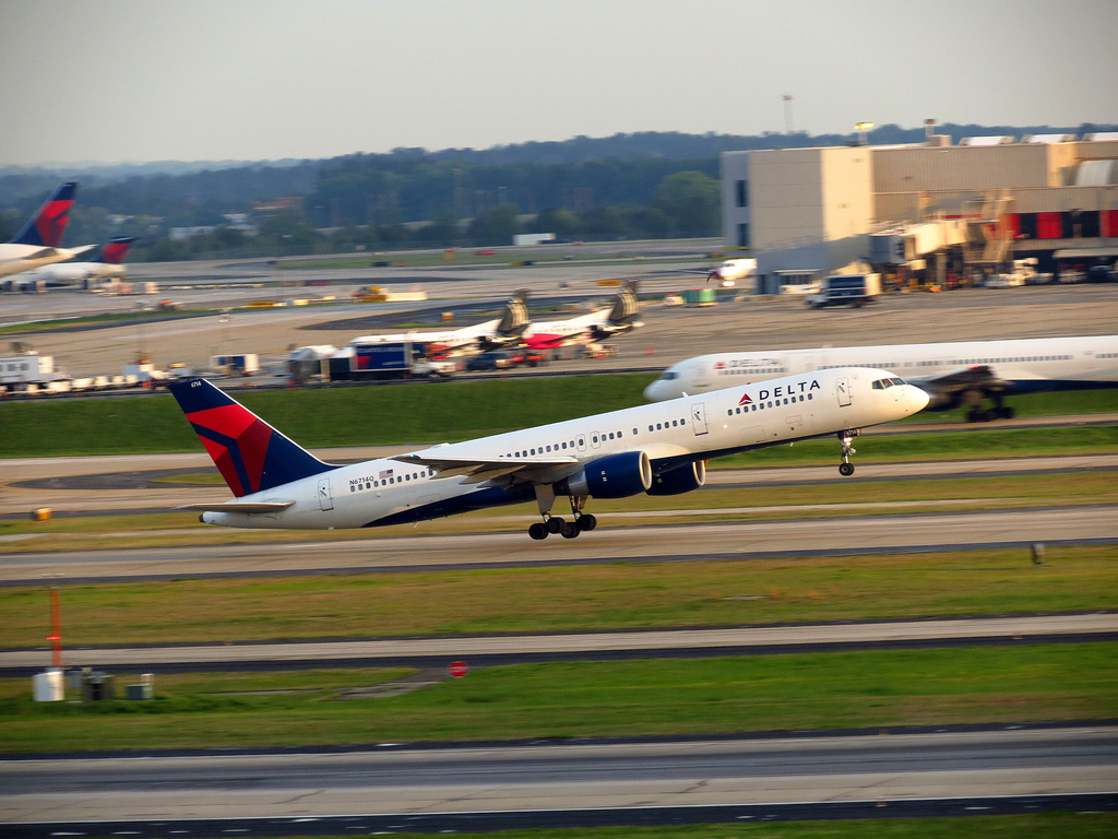 Photo of Delta Airlines N6714Q, Boeing 757-200