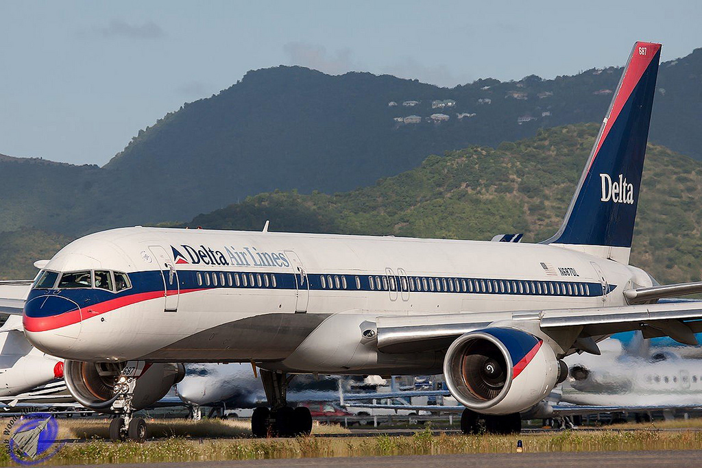 Photo of Delta Airlines N687DL, Boeing 757-200