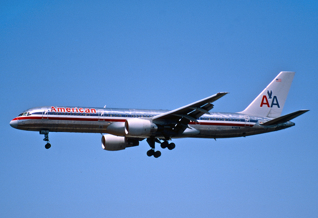 Photo of N718TW