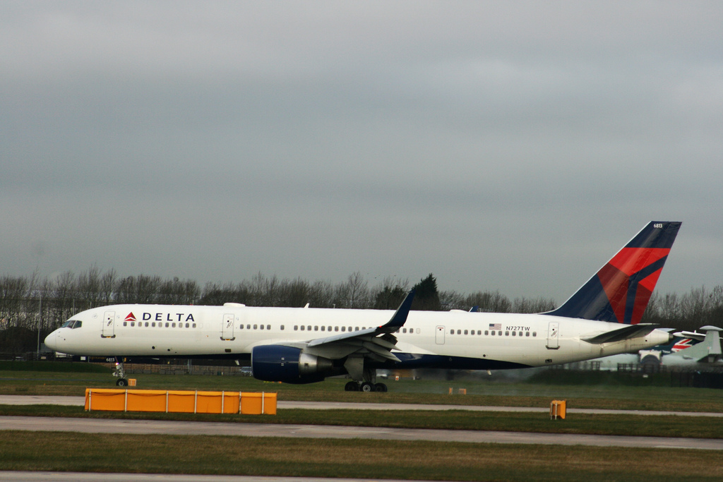 Photo of Delta Airlines N727TW, Boeing 757-200