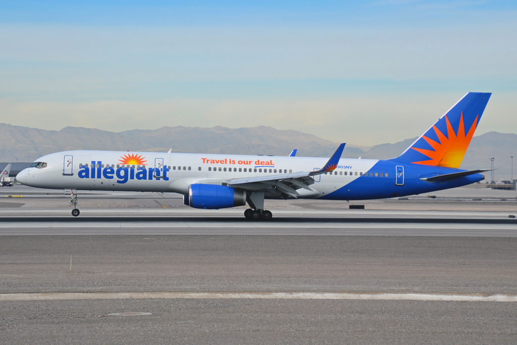 Photo of Allegiant Air N903NV, Boeing 757-200