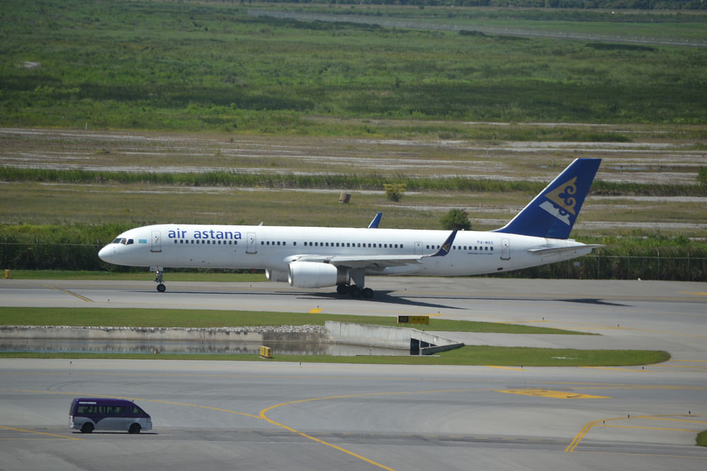 Photo of Air Astana P4-MAS, Boeing 757-200