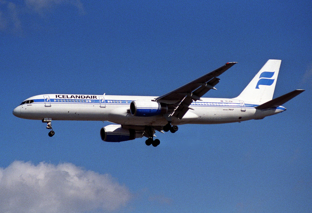 Photo of Icelandair TF-FIH, Boeing 757-200