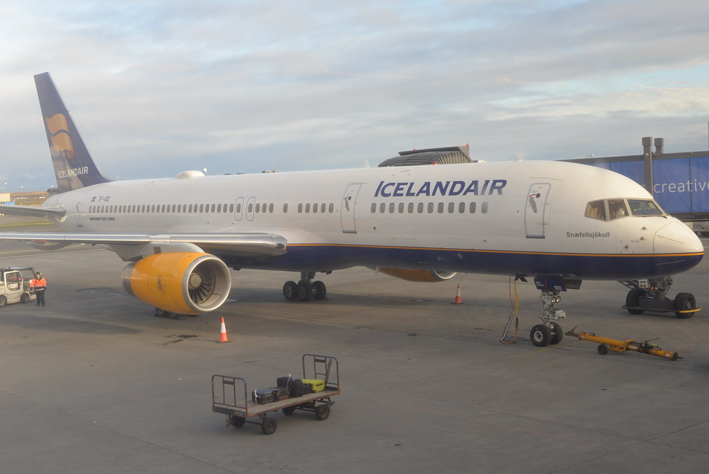 Photo of Icelandair TF-ISD, Boeing 757-200