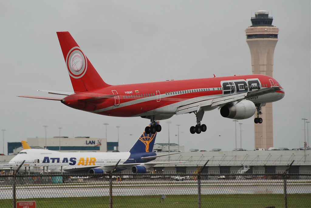 Photo of SBA Airlines YV304T, Boeing 757-200