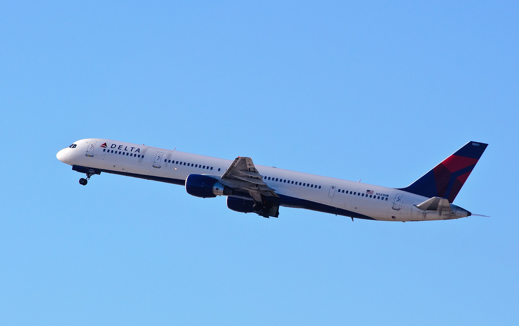 Photo of Delta Airlines N581NW, Boeing 757-300
