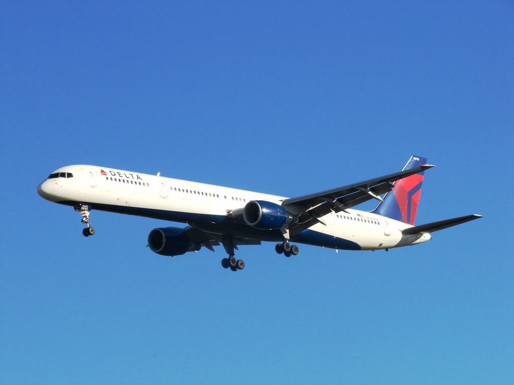 Photo of Delta Airlines N590NW, Boeing 757-300