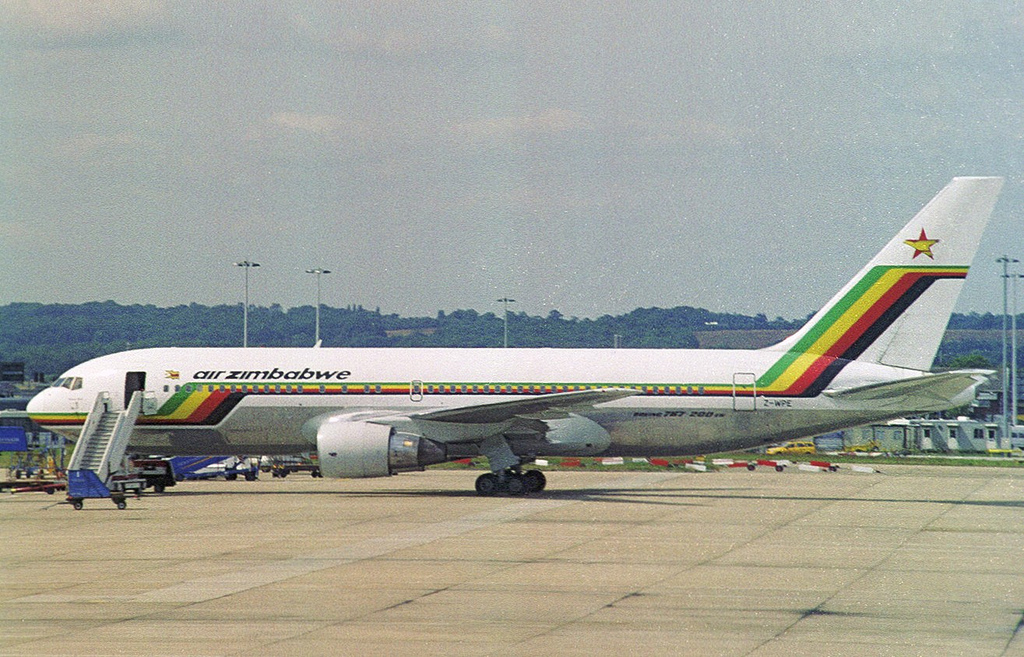 Photo of Air Zimbabwe Z-WPE, Boeing 767-200
