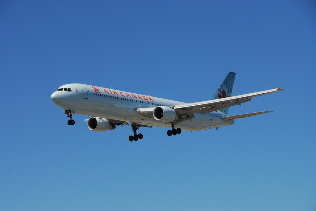 Photo of Air Canada Rouge C-FMWU, Boeing 767-300