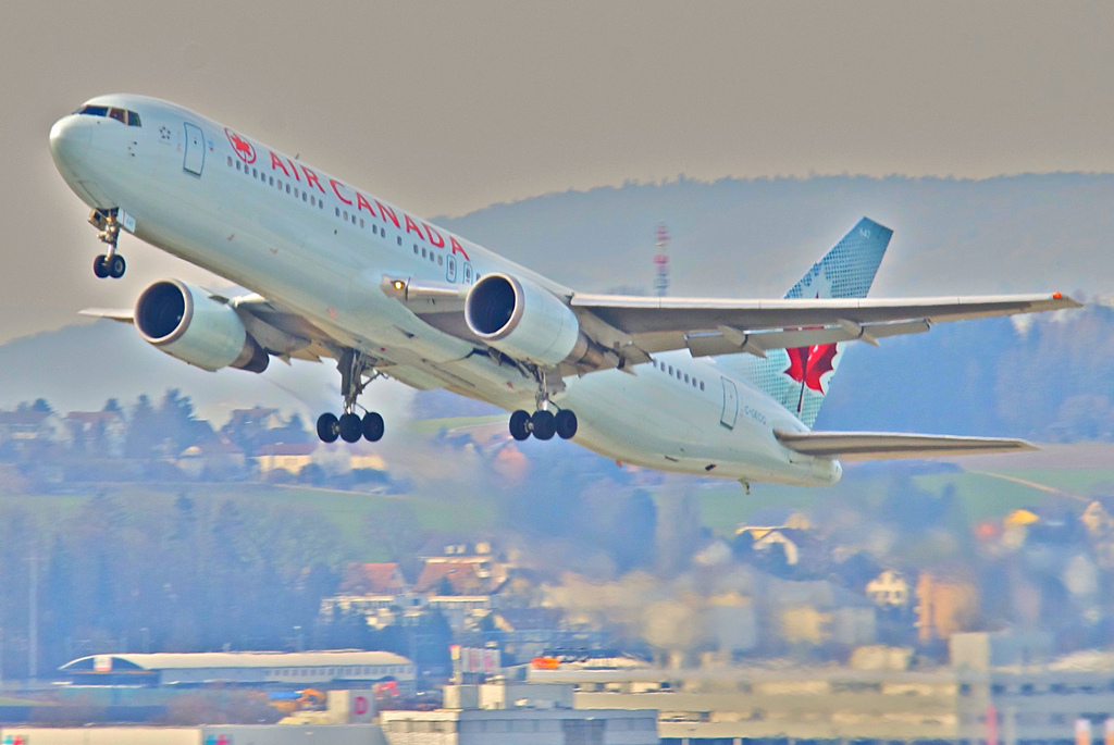 Photo of Air Canada Rouge C-GEOQ, Boeing 767-300
