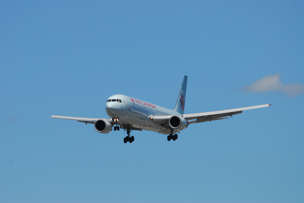 Photo of Air Canada Rouge C-GHLQ, Boeing 767-300