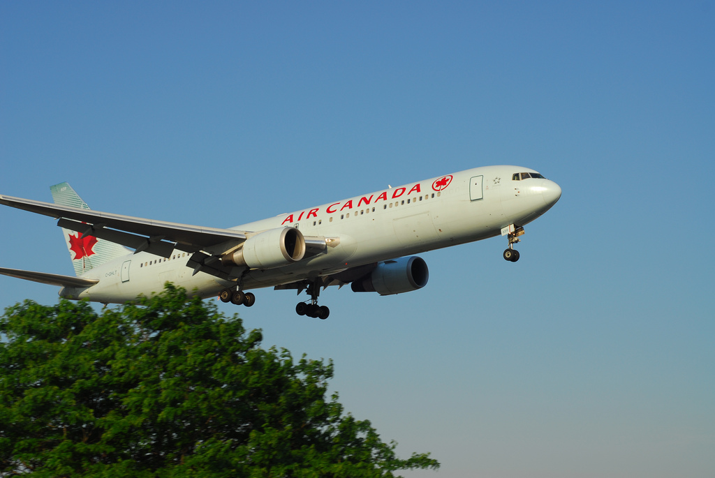 Photo of Air Canada C-GHLT, Boeing 767-300