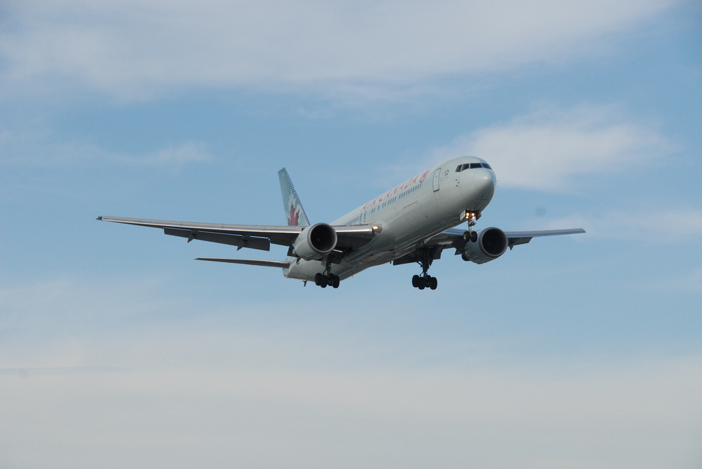 Photo of Air Canada C-GHLT, Boeing 767-300