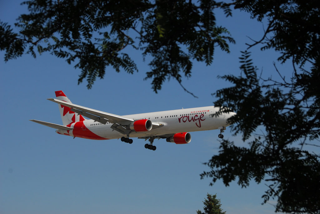 Photo of Air Canada Rouge C-GHPE, Boeing 767-300