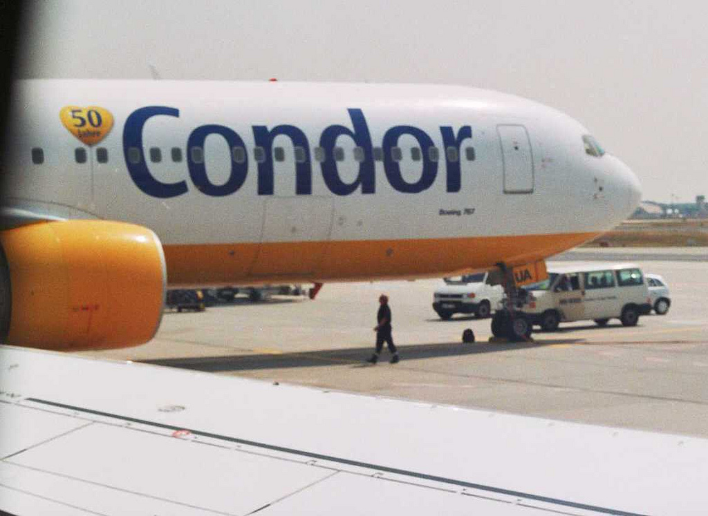 Photo of Condor D-ABUA, Boeing 767-300