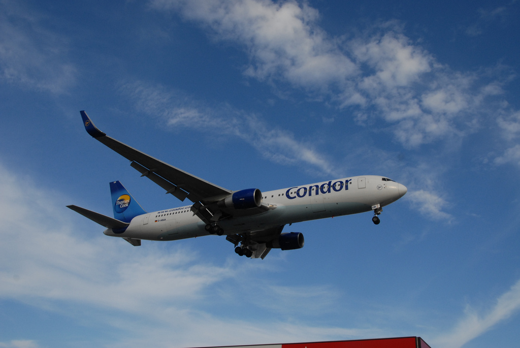 Photo of Condor D-ABUA, Boeing 767-300