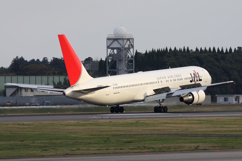 Photo of JAL Japan Airlines JA652J, Boeing 767-300