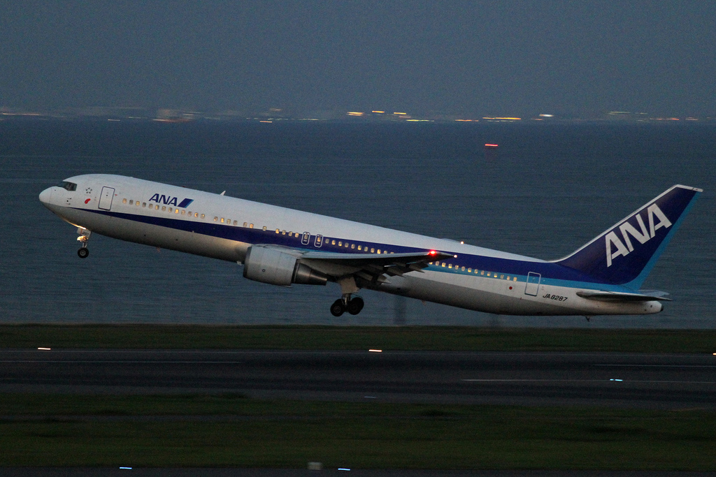 Photo of ANA All Nippon Airways JA8287, Boeing 767-300