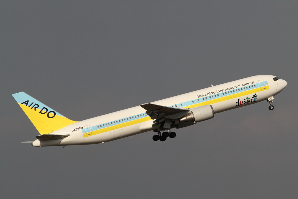 Photo of Air Do JA8359, Boeing 767-300