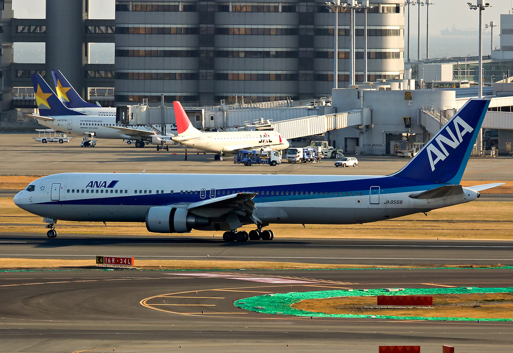Photo of ANA All Nippon Airways JA8568, Boeing 767-300