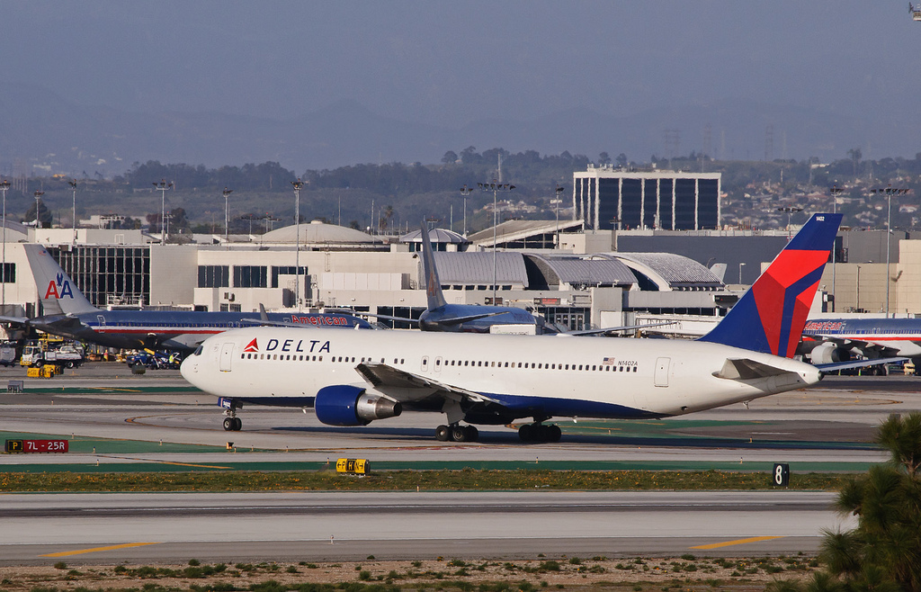 Photo of Delta Airlines N1402A, Boeing 767-300