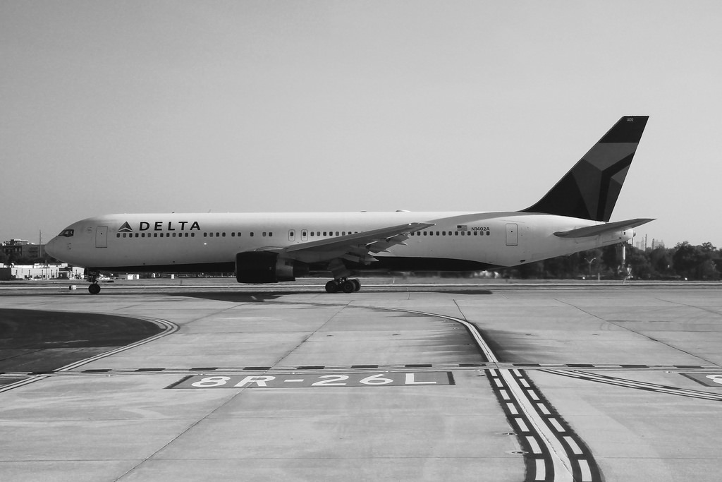 Photo of Delta Airlines N1402A, Boeing 767-300