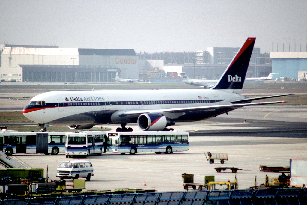 Photo of Delta Airlines N152DL, Boeing 767-300