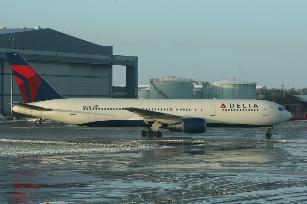Photo of Delta Airlines N153DL, Boeing 767-300