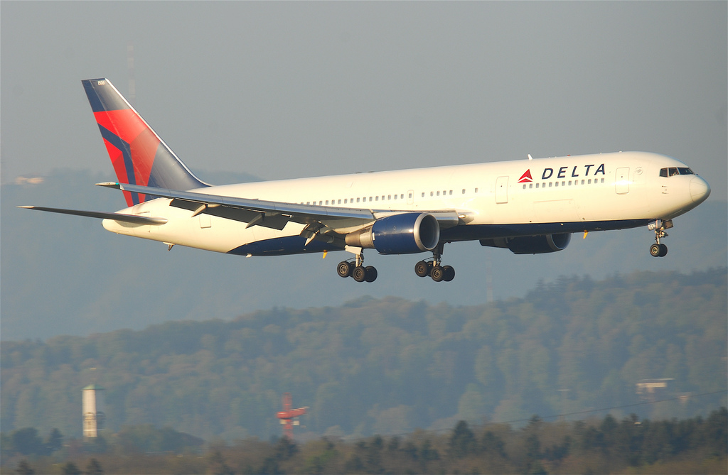 Photo of Delta Airlines N156DL, Boeing 767-300