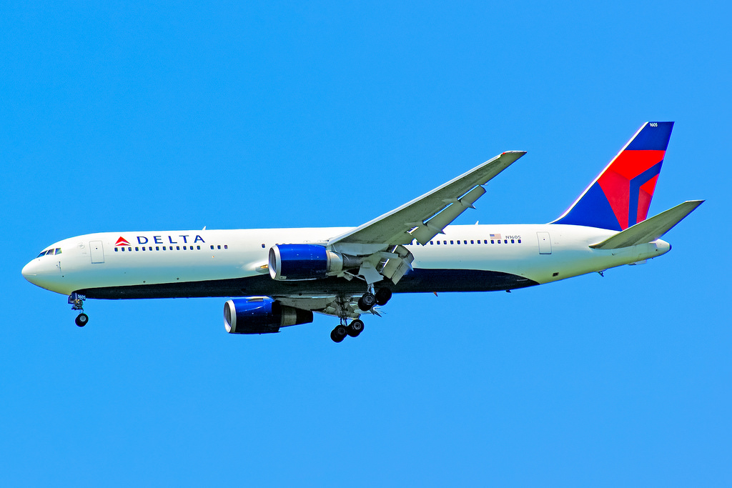 Photo of Delta Airlines N1605, Boeing 767-300
