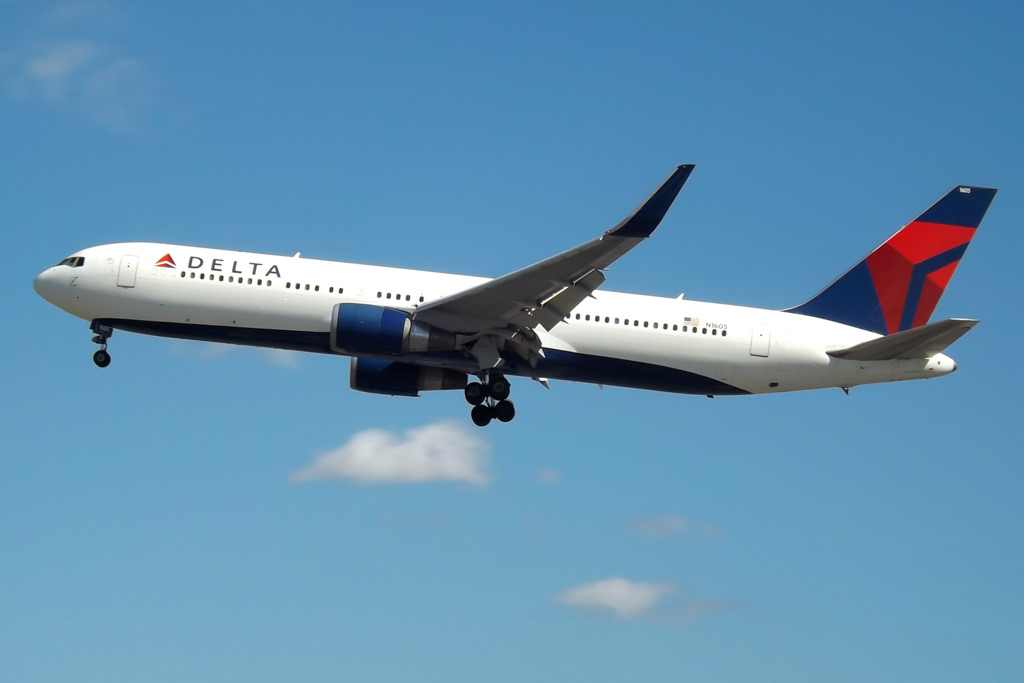 Photo of Delta Airlines N1605, Boeing 767-300