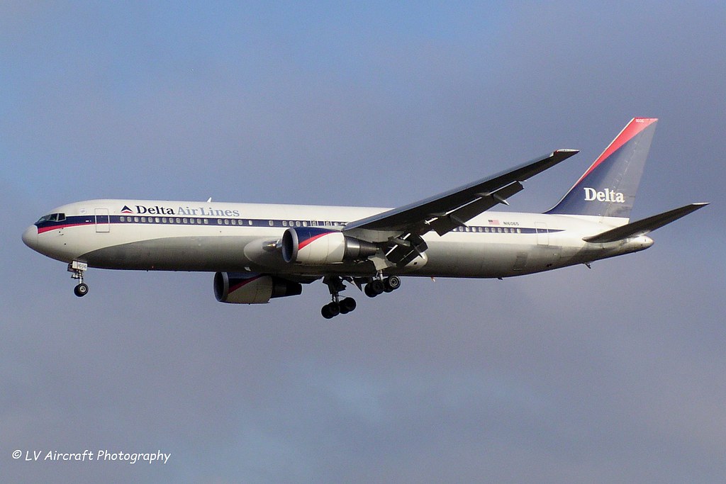 Photo of Delta Airlines N16065, Boeing 767-300