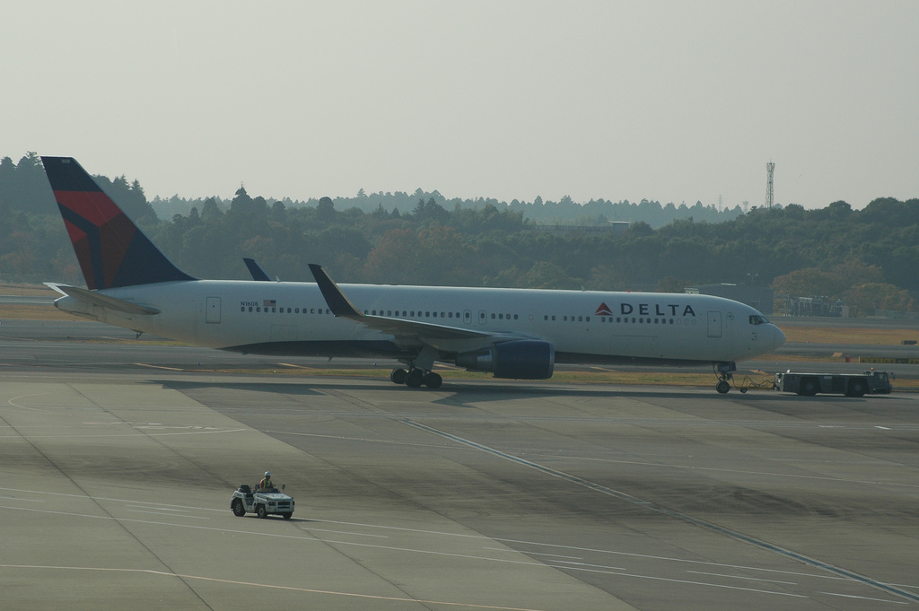 Photo of Delta Airlines N1608, Boeing 767-300