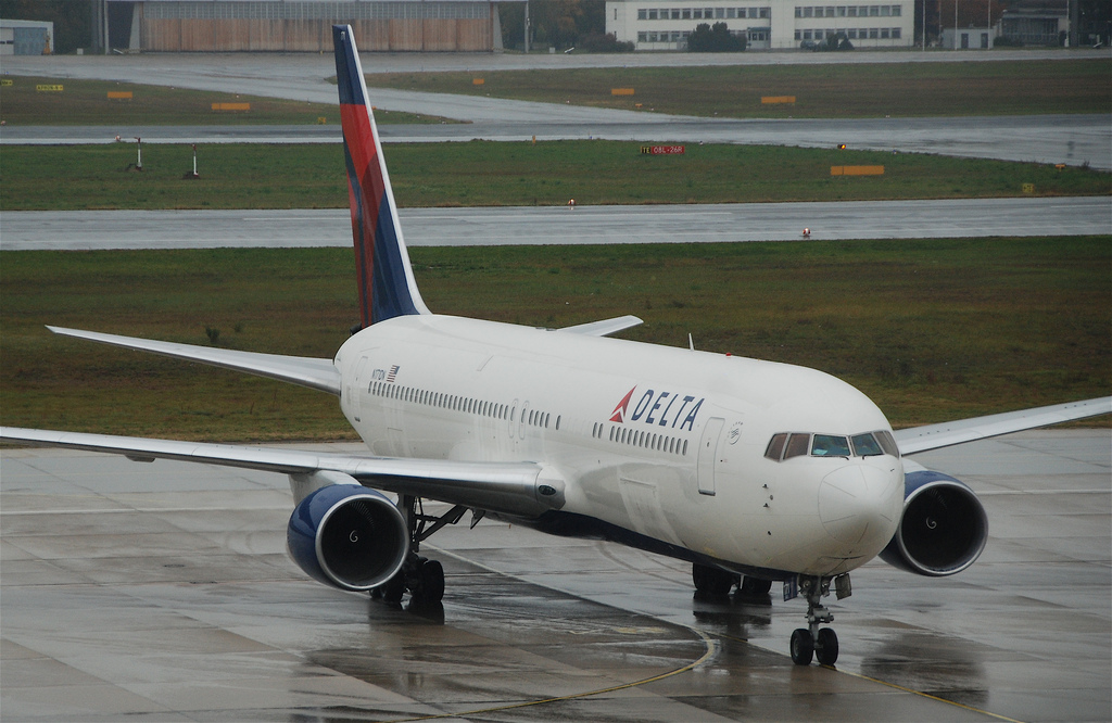 Photo of Delta Airlines N171DN, Boeing 767-300