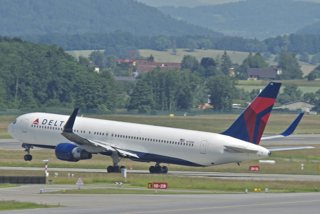 Photo of Delta Airlines N175DN, Boeing 767-300