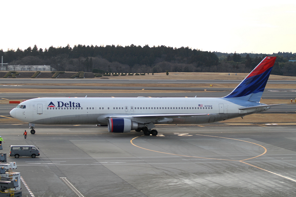 Photo of Delta Airlines N175DZ, Boeing 767-300