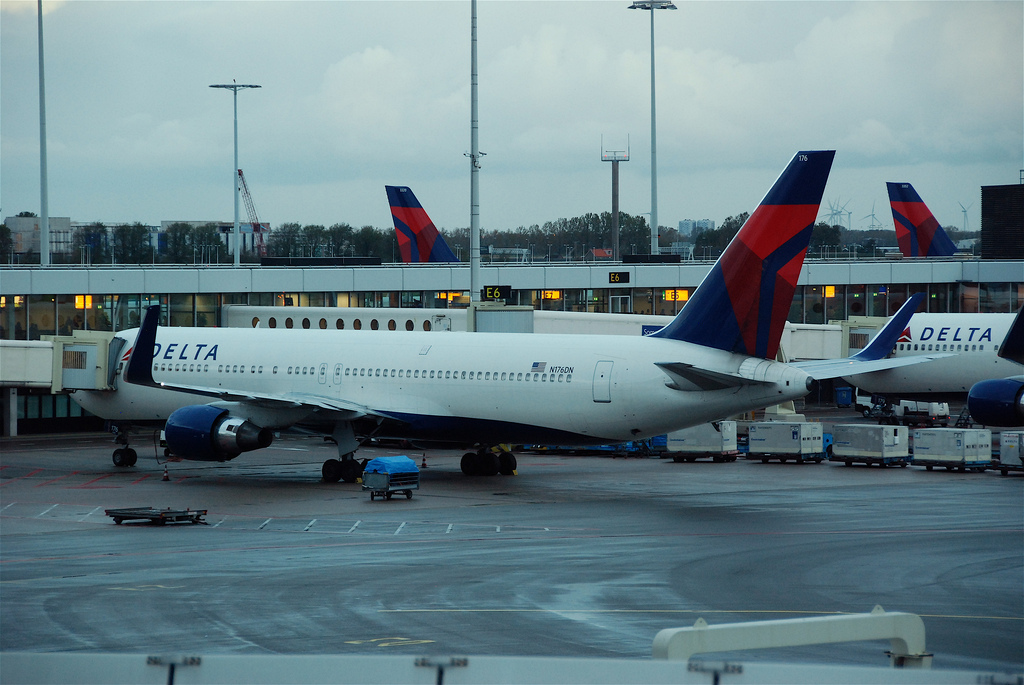 Photo of Delta Airlines N176DN, Boeing 767-300