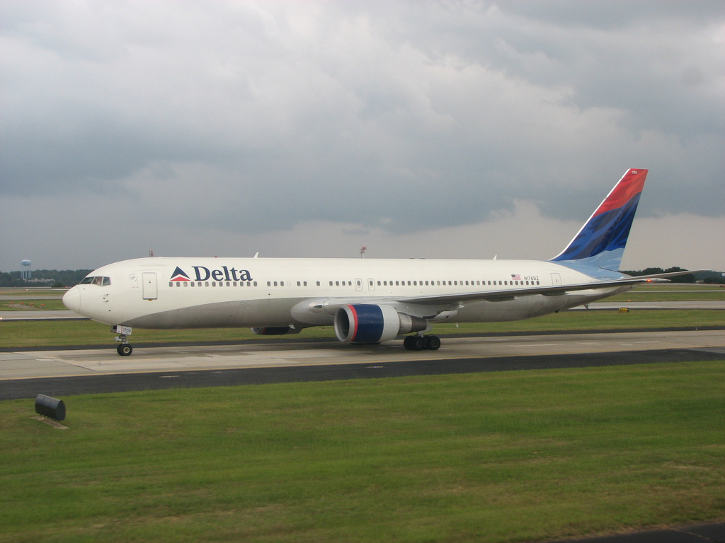 Photo of Delta Airlines N176DZ, Boeing 767-300