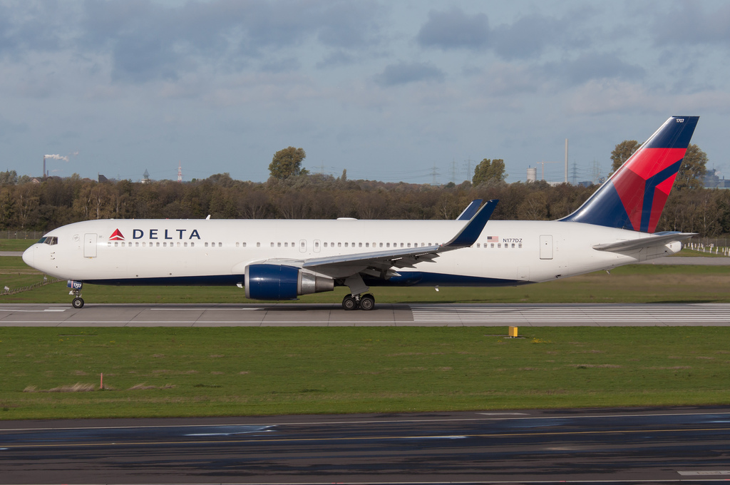 Photo of Delta Airlines N177DZ, Boeing 767-300
