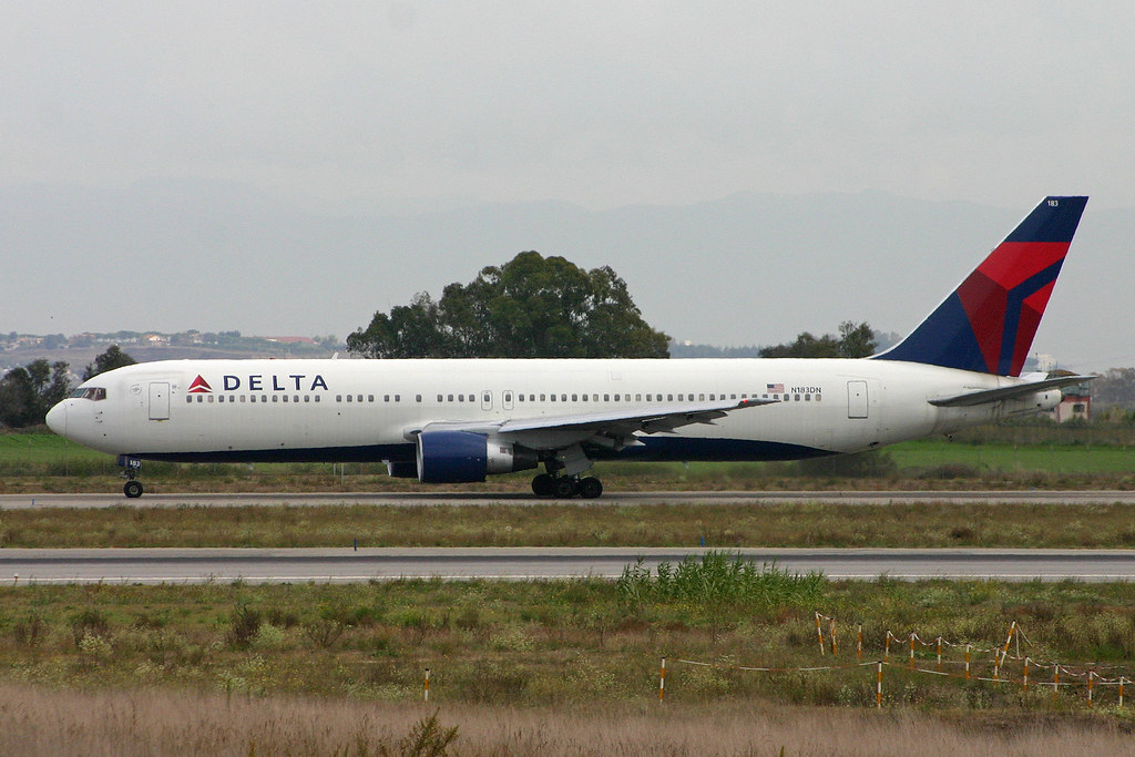 Photo of Delta Airlines N183DN, Boeing 767-300