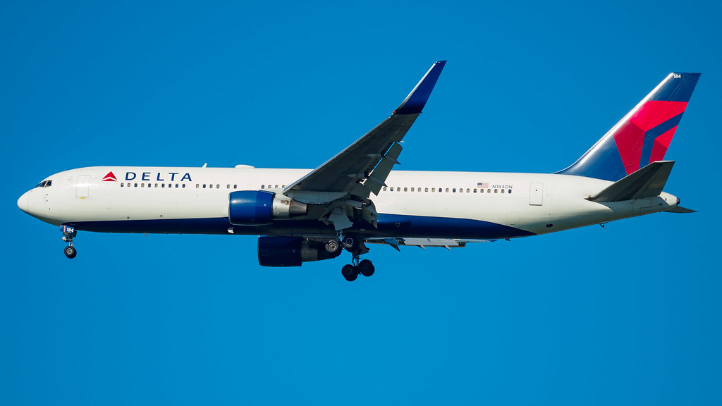Photo of Delta Airlines N184DN, Boeing 767-300