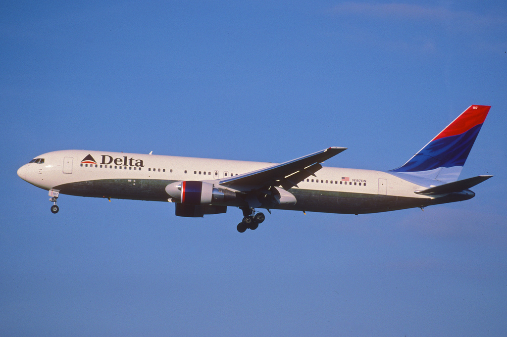 Photo of Delta Airlines N187DN, Boeing 767-300