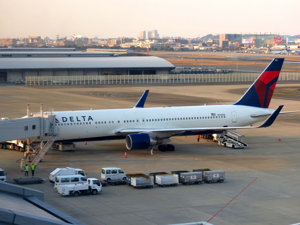 Photo of Delta Airlines N192DN, Boeing 767-300