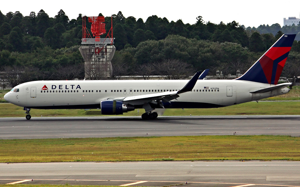 Photo of Delta Airlines N192DN, Boeing 767-300
