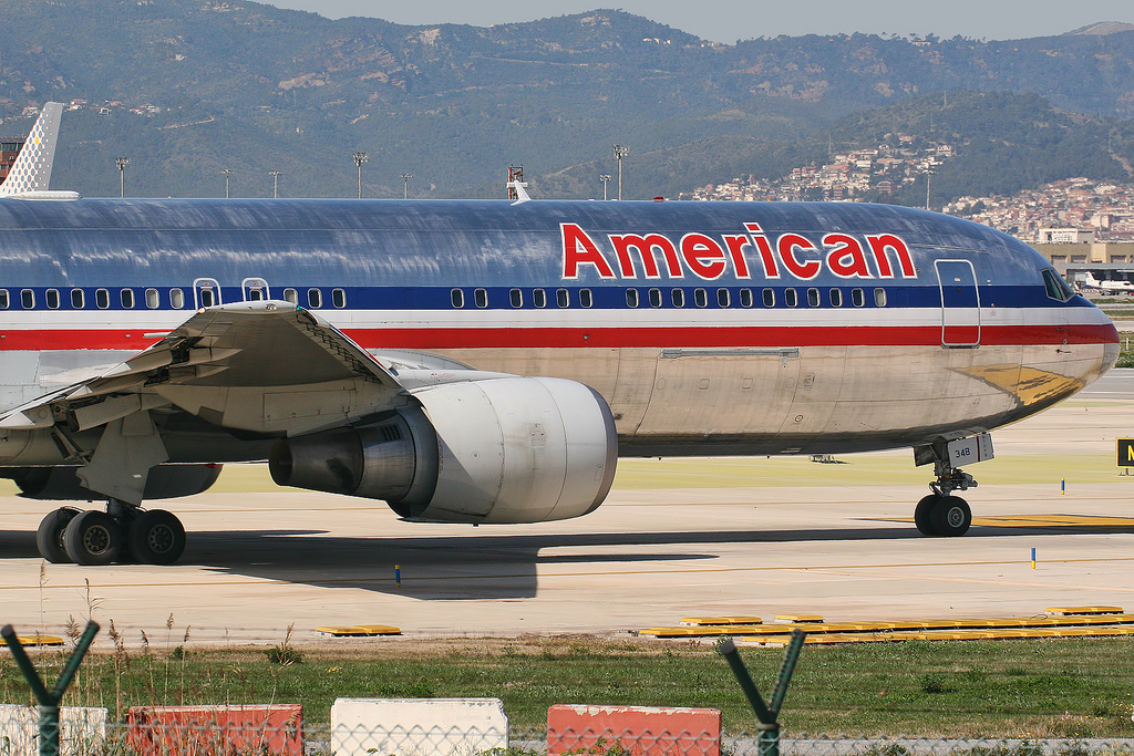 Photo of American Airlines N348AN, Boeing 767-300
